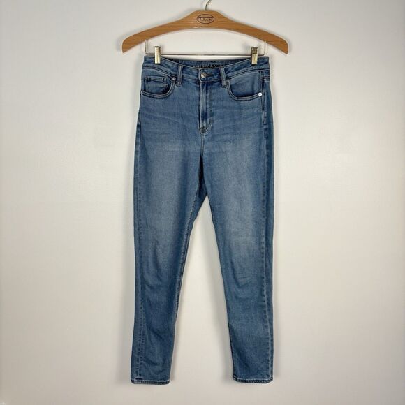 American Eagle Mom Jeans Womens 4 X-Long Medium Wash Tall 31" Inseam Stretch - Picture 1 of 6